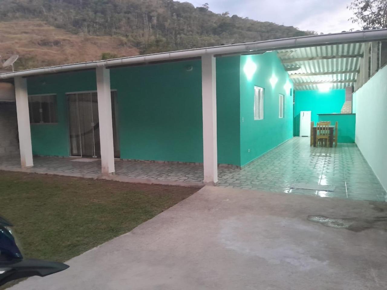 乌巴图巴Casa Ampla E Confortavel A 10 Minutos Praia Ubatumirim Cambuca别墅 外观 照片